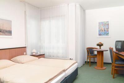 Airport-Hotel Stetten Leinfelden-Echterdingen Esterno foto